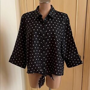 CHICO'S Summer Classic 100% Linen Tie Hem French Cuff B/W Polka Dot Blouse L/14